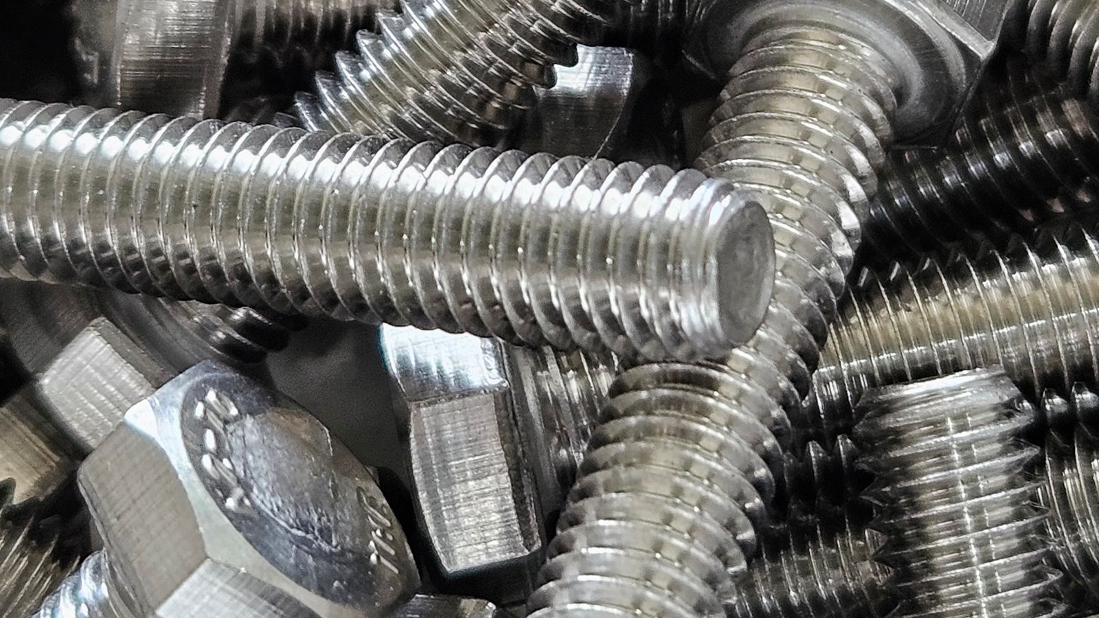 Fastener RFQ Checklist: How to Specify Bolts & Nuts for Accurate Quotes